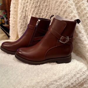 Cushionaire Brumelle Strap Bootie Brown Women’s 8.5W Wide NEW